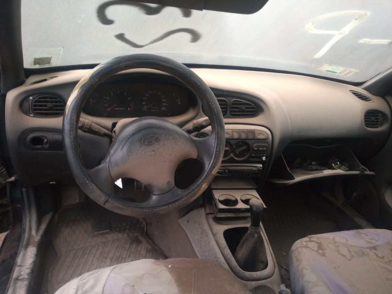  Hyundai ELANTRA 1996    EN DESARME